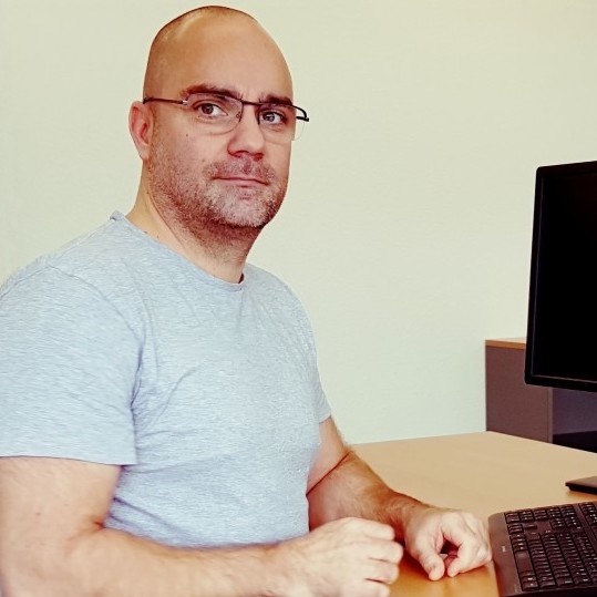 Rafael Knuth
